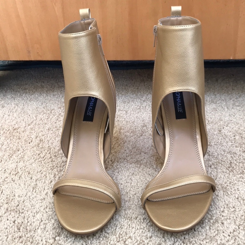Sophia& Lee SZ 10 gold jamila ankle zippered heels